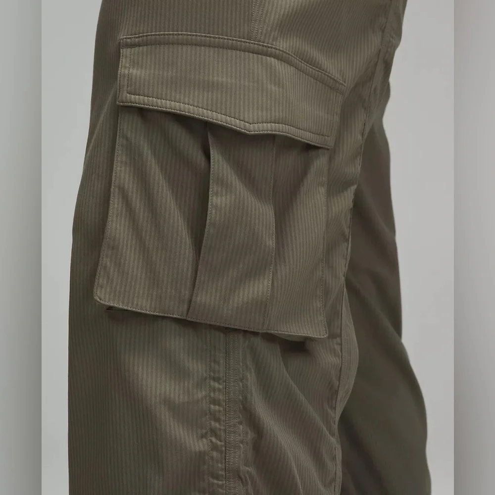 Lululemon Dance Studio Relaxed-Fit Mid-Rise Cargo Pant - Picture 6 of 8
